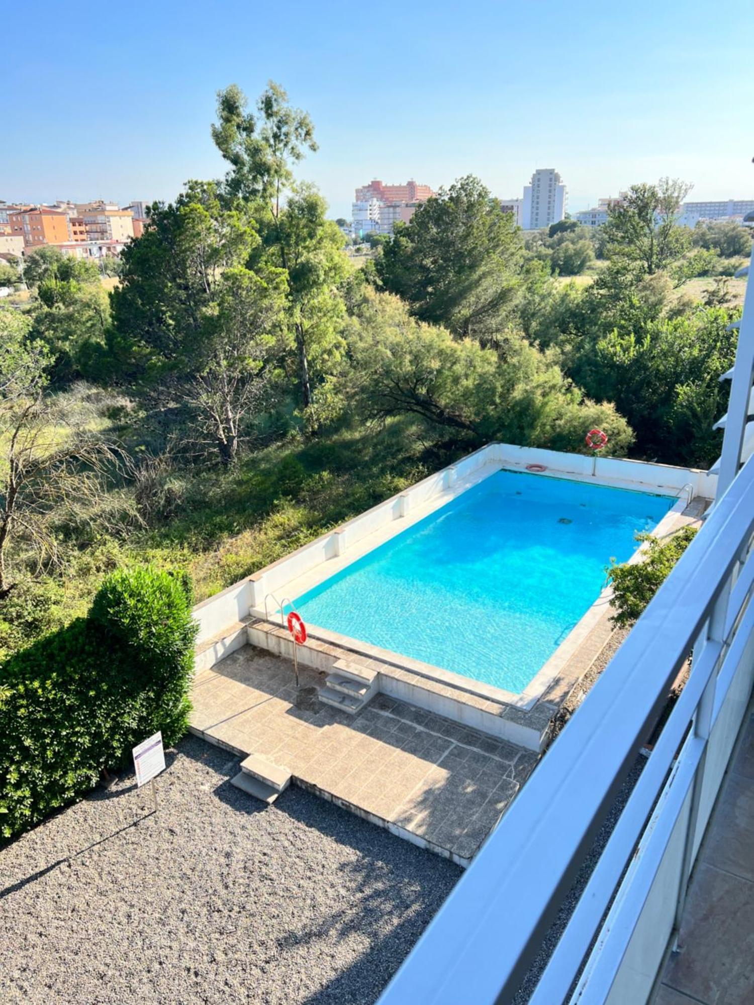 3 Apartment, 500m To Beach, Swimming Pool, Terrace * Roses